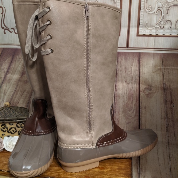 Tall taupe duck boots with lace up detail! 🍁🍂 - Picture 5 of 5